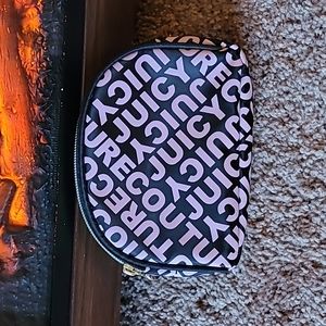 Small Juicy Couture cosmetic bag Juicy Couture cosmetic bag Juicy Coutur…